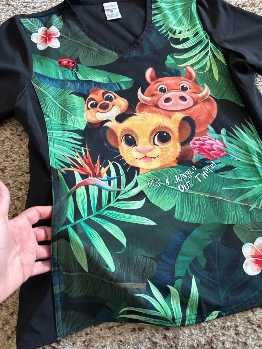 Disney The Lion King “It’s A Jungle Out ThereL Scrub Top - Picture 2 of 4